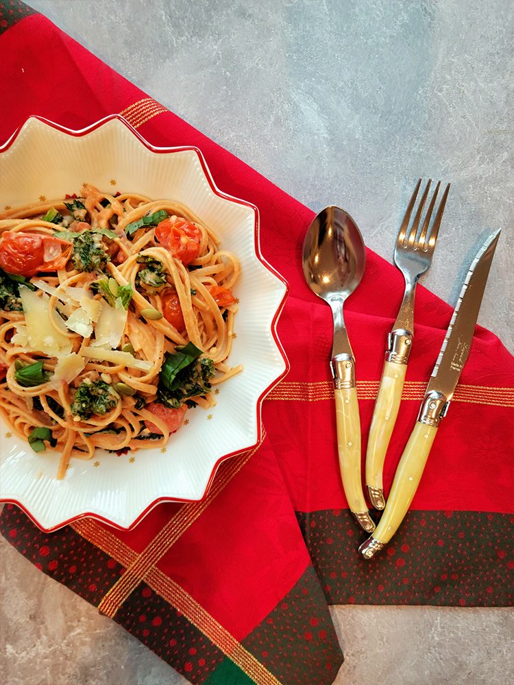 Tomato & Kale Alfredo&nbsp;Pasta